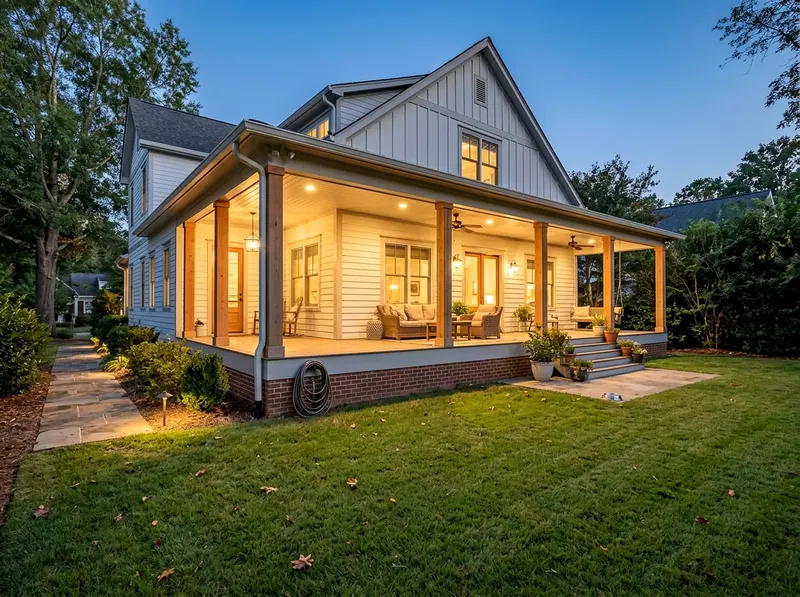 4 zones White Path and accent Farmhouse outdoor lighting