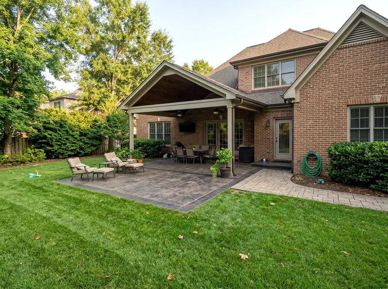 400 sq ft Charcoal Stamped Traditional pavers & patio